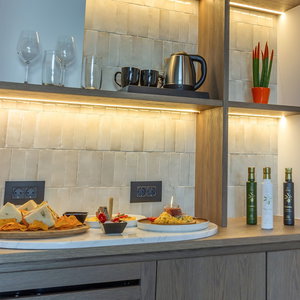 Hotel Acro Upscale Residences cazare Korinthos