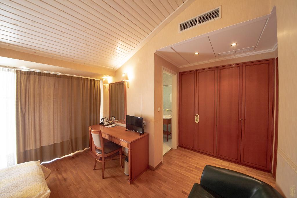 Rex Hotel