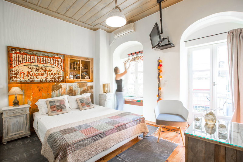 Amymone Guesthouse & Adiandi Hotel