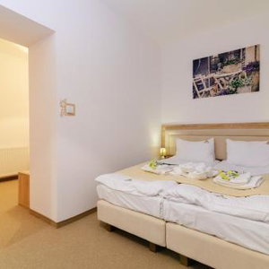 Hotel Villa Astra Apartments And Breakfast cazare Oswiecim