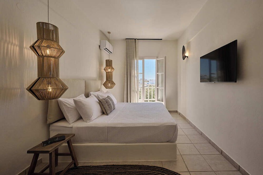 Utopia Hotel