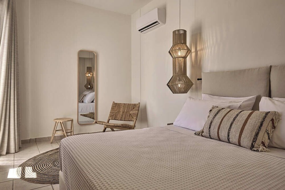 Utopia Hotel
