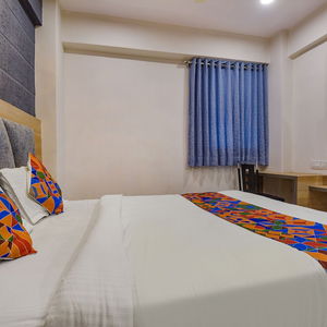 Hotel Fabexpress Canada cazare Ahmedabad