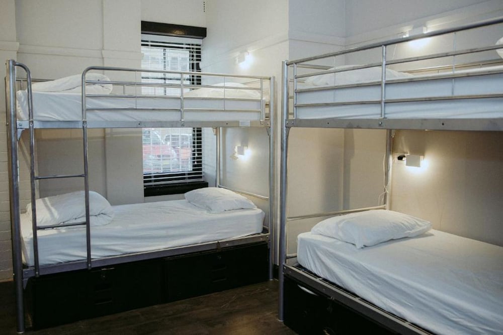 Hotel The Village Bondi Beach Hostel