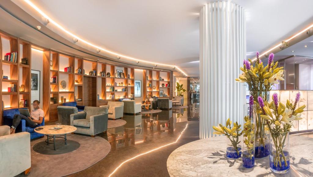 Sh Valencia Palace Hotel