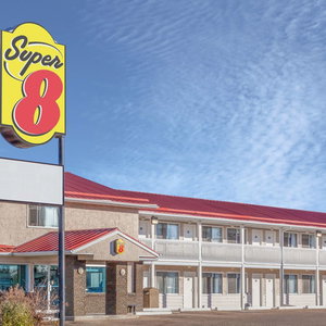 Hotel Super 8 By Wyndham Stettler cazare Stettler