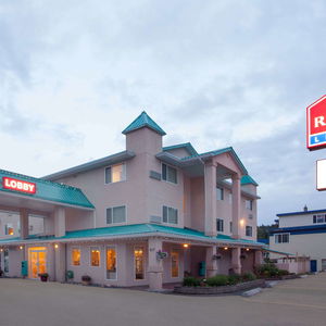 Hotel Ramada By Wyndham 100 Mile House cazare 100 Mile House