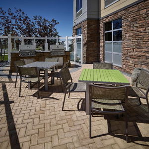 Hotel Homewood Suites By Hilton Calgary-Airport, Alberta, Canada cazare Calgary