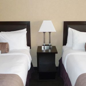 Hotel Ramada Plaza By Wyndham Calgary Downtown cazare Calgary