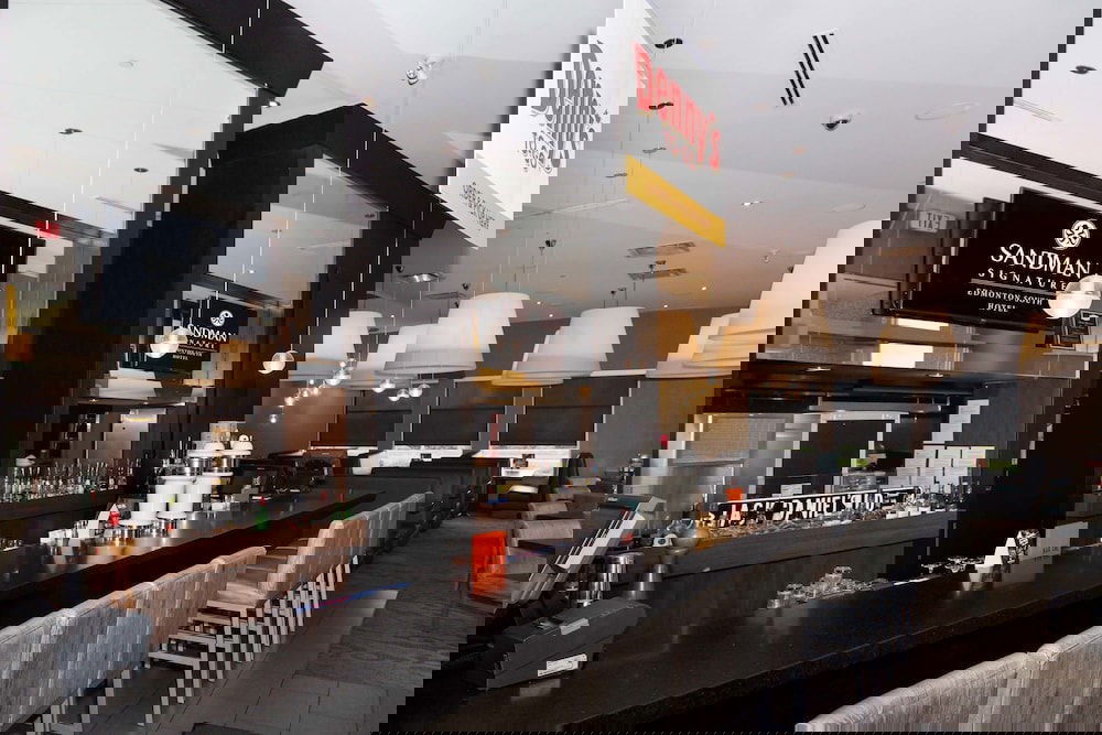 Hotel Sandman Signature Edmonton South Hotel