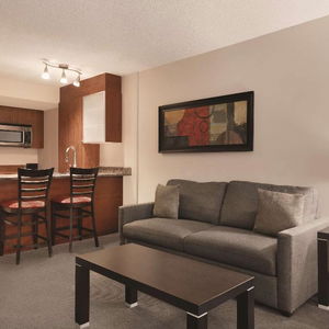 Hotel Embassy Suites Montréal By Hilton cazare Montreal