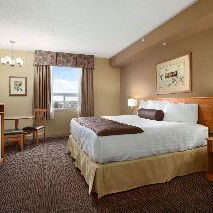 Hotel Days Inn And Suites By Wyndham West Edmonton cazare Edmonton
