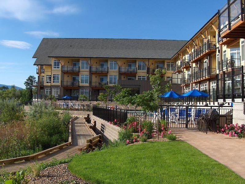 Hotel Summerland Waterfront Resort