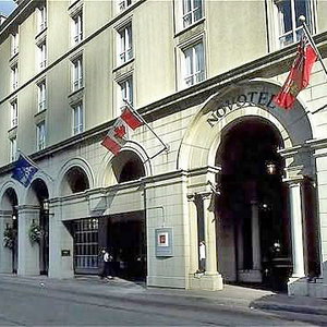 Hotel Novotel Toronto Centre cazare Toronto