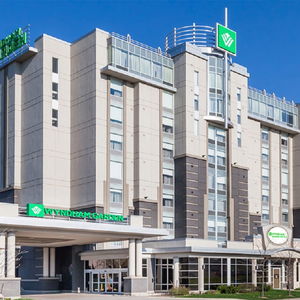 Hotel Wyndham Garden Niagara Falls Fallsview cazare Niagara Falls