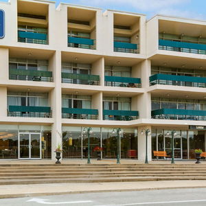 Hotel Travelodge By Wyndham Niagara Falls Fallsview cazare Niagara Falls