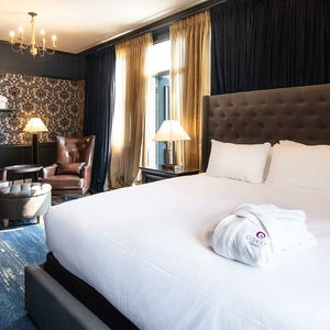 Hotel Midnight Sun Hotel cazare Dawson City