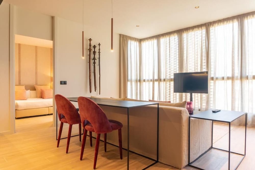 Hotel Valencia Luxury - Sea Port Ii