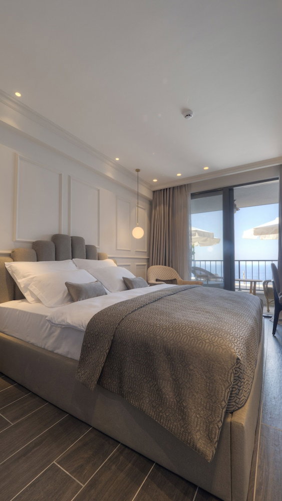 Hotel Vivid Blue Serenity Resort