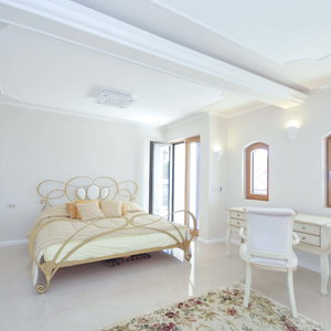 Hotel St. George Apartments And Villa With Pool cazare Petrovac na Moru