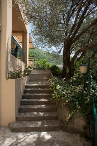 Hotel Apartmani Agape