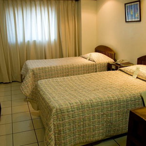 Hotel Lispher Inn cazare Davao