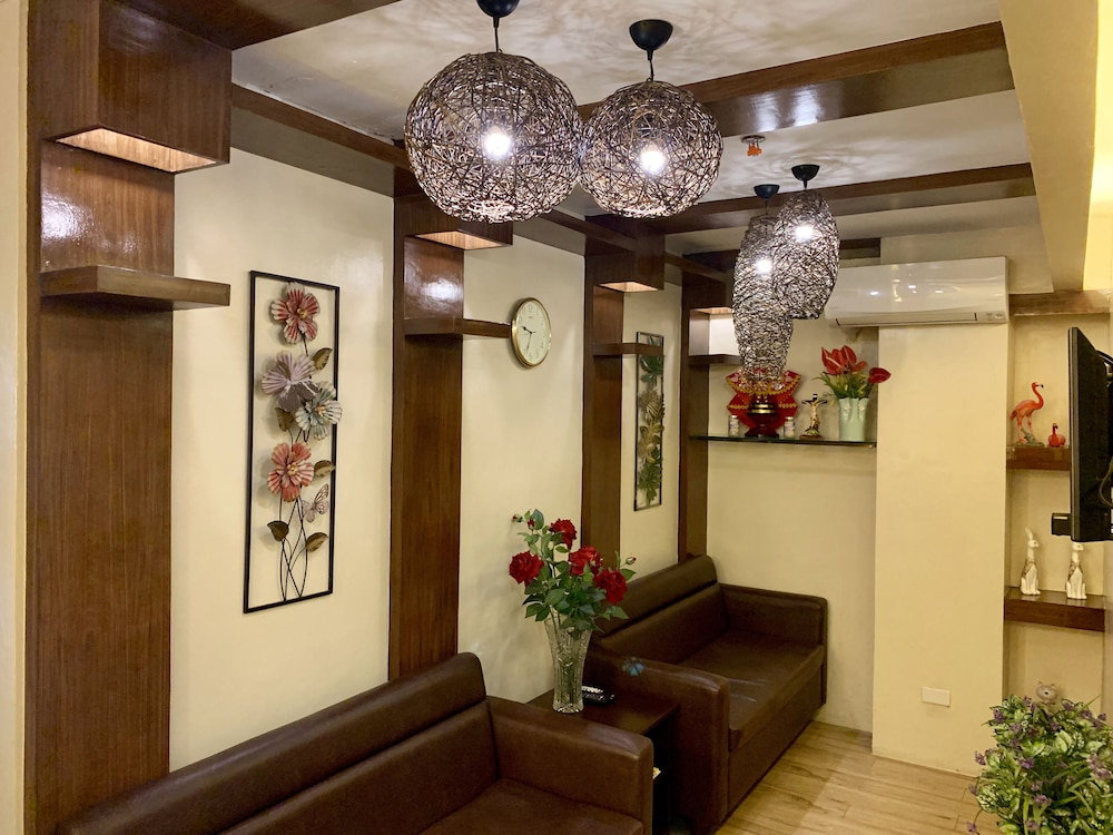 Hotel Davao Persimmon Suites