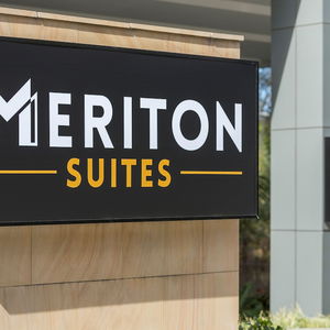 Hotel Meriton Suites North Ryde cazare Sydney