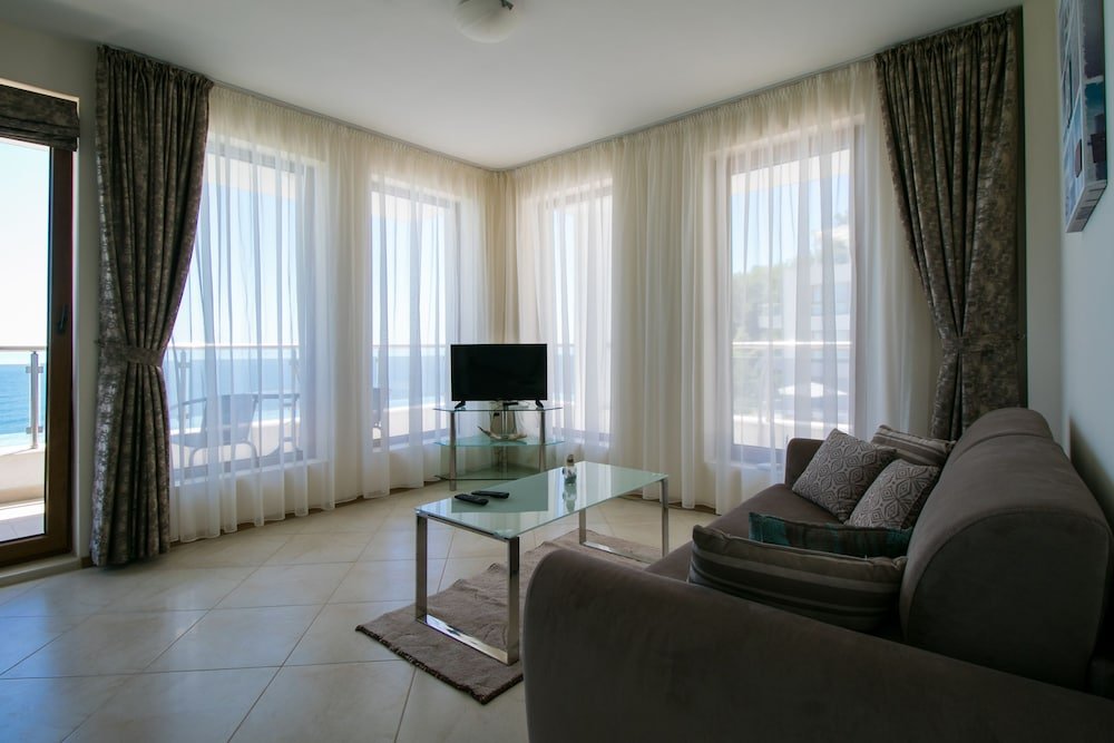 Hotel Byala Vista Cliff Apartments