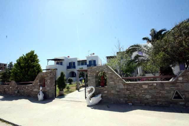 Hotel Deep Blue Studios