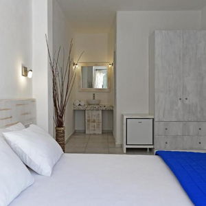 Hotel Porto Naoussa cazare Paros