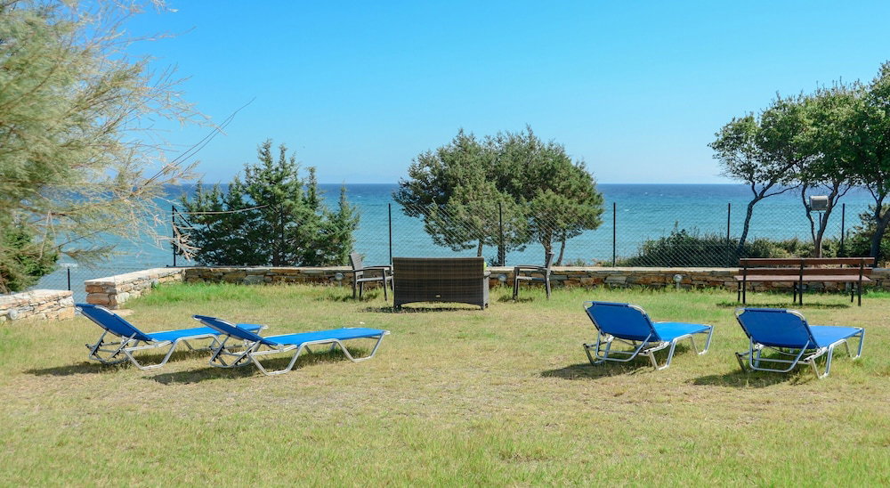 Theonis Villas