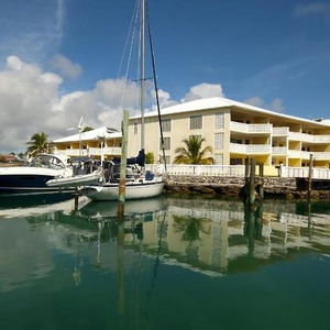 Hotel Ocean Reef Yacht Club cazare Freeport