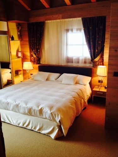 Hotel Bait De Angiàl