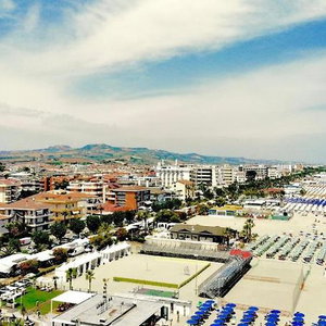 Hotel Hotel La Pergola cazare Alba Adriatica