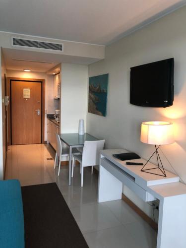 Hotel Dfm Happy Days