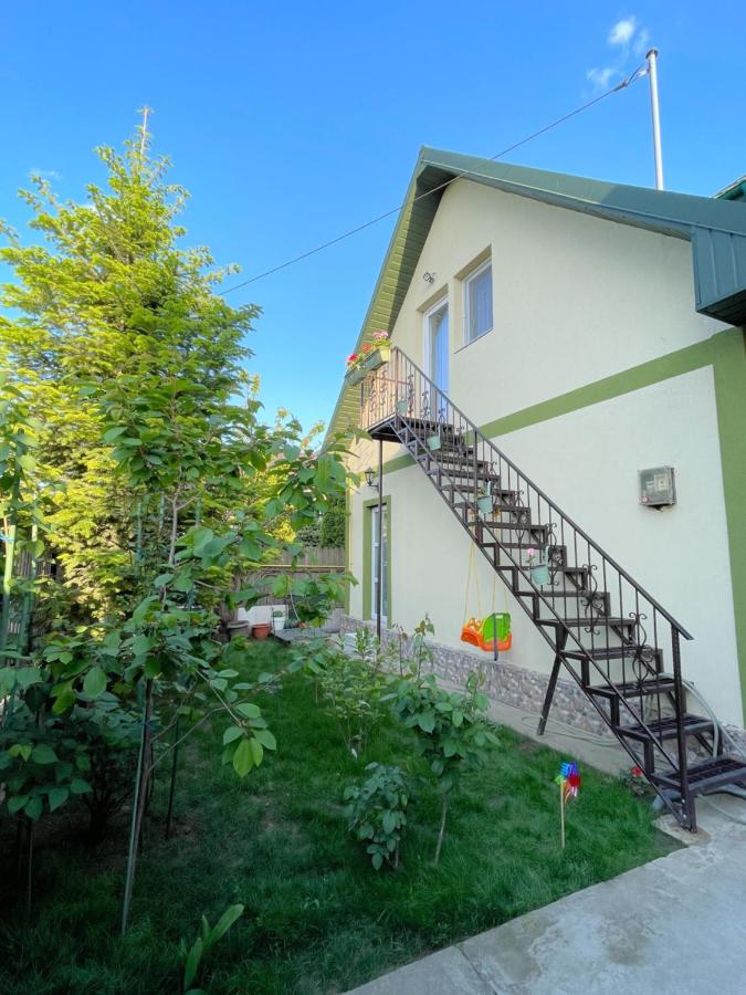 Casa Cu Curte Navodari