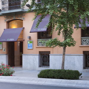 Hotel Suites Gran Via 44 Apartahotel cazare Granada