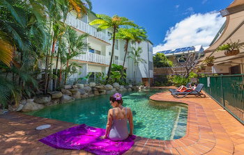 Hotel Coral Tree Inn