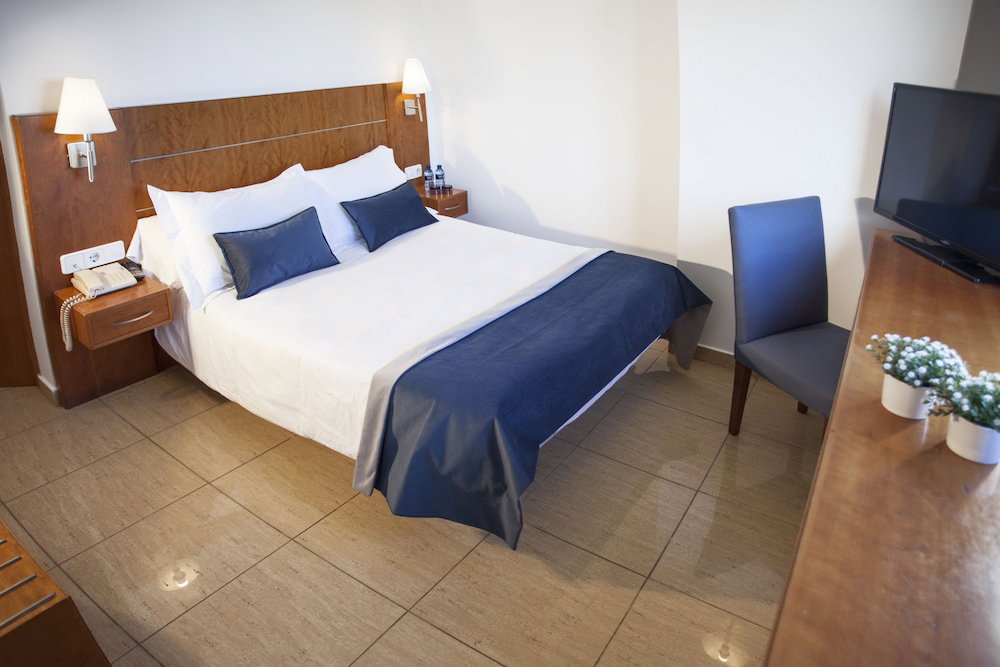 Hotel Hostal Savoy