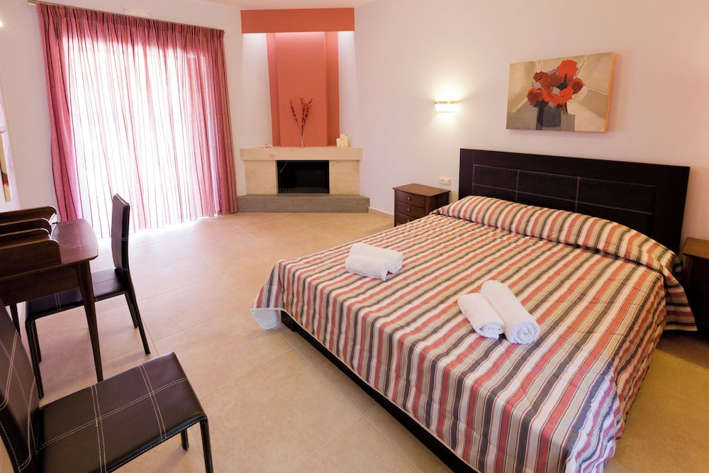 Hotel Aenaon Rooms