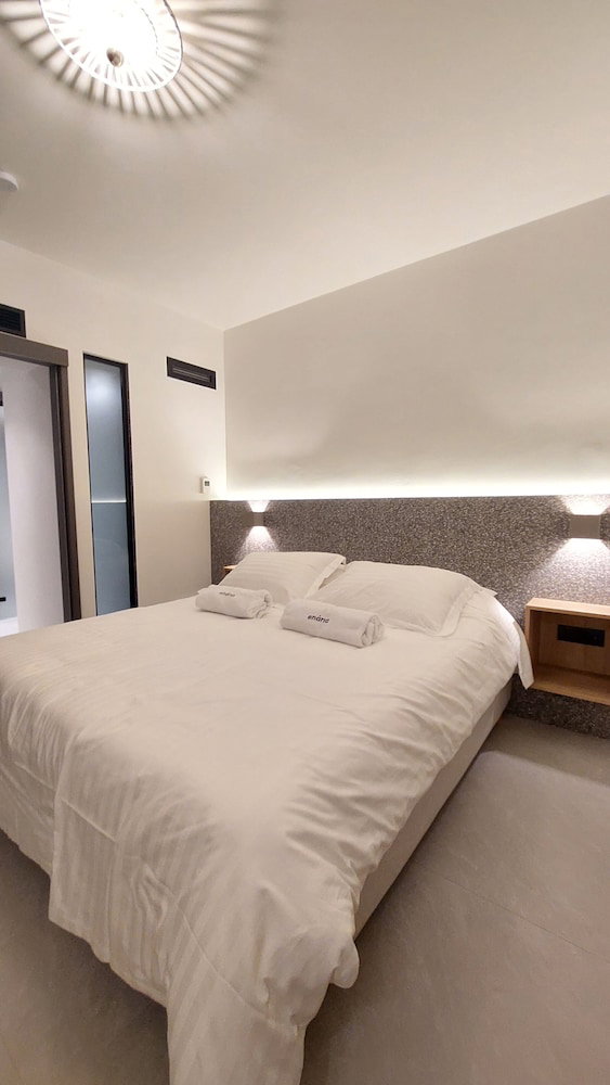 Hotel Enaria