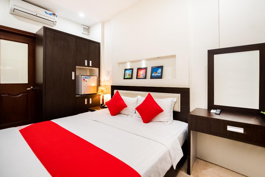 Hotel Capital O 518 Chariot Hotel