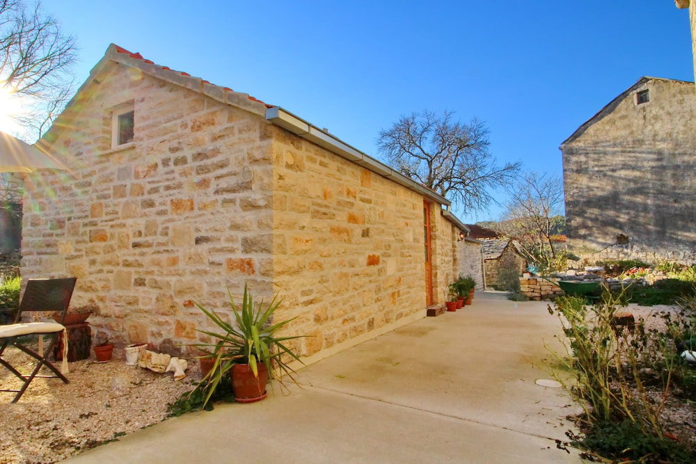 Stone House Harmony
