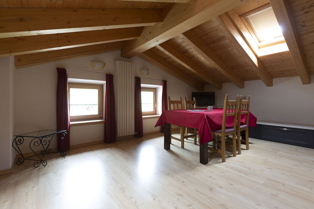 Roulette Apartments