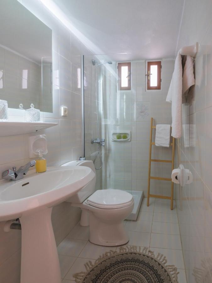 Pasiphae Hotel
