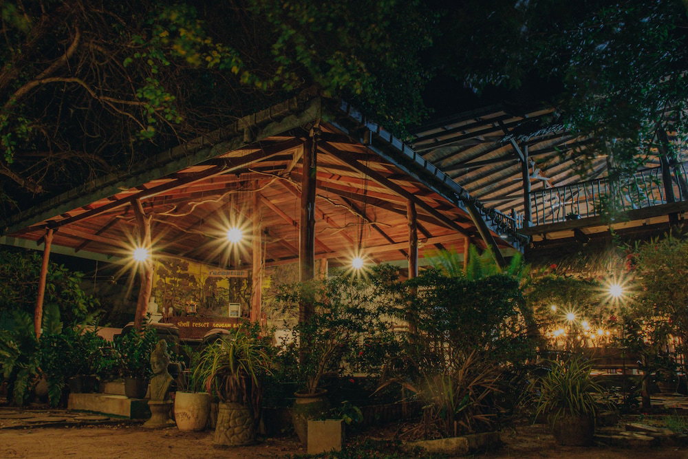 Hotel Shell Resort Arugambay