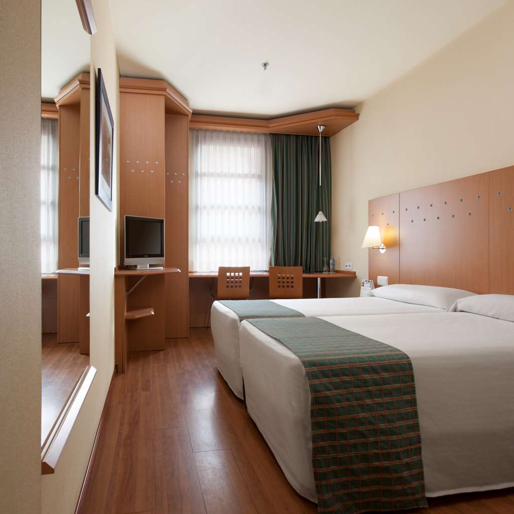 Nh Valencia Las Ciencias Hotel