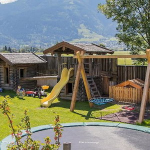 Hotel Klawunn Hotel & Apartment cazare Piesendorf