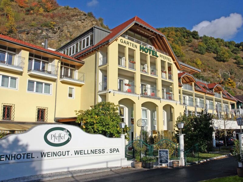 Hotel Gartenhotel & Weingut Pfeffel